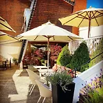 Strandhotel Hotel *