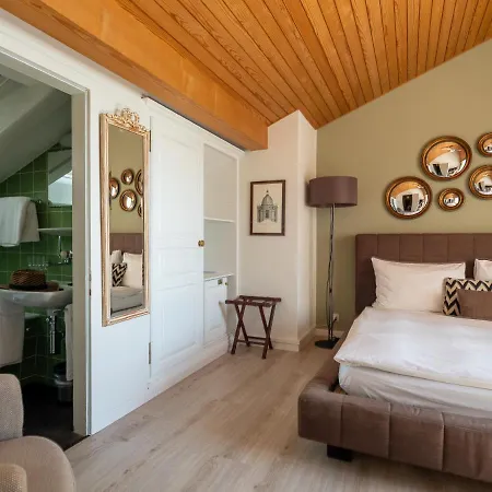 Strandhotel Отель Schmerikon