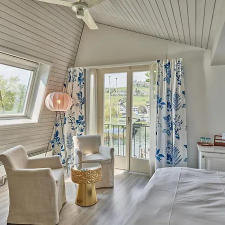 Strandhotel *