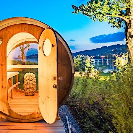 Отель Strandhotel *