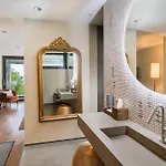 Strandhotel מלון *