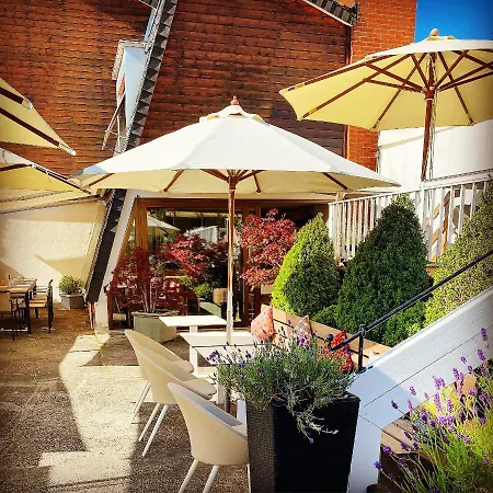 Strandhotel 호텔 *