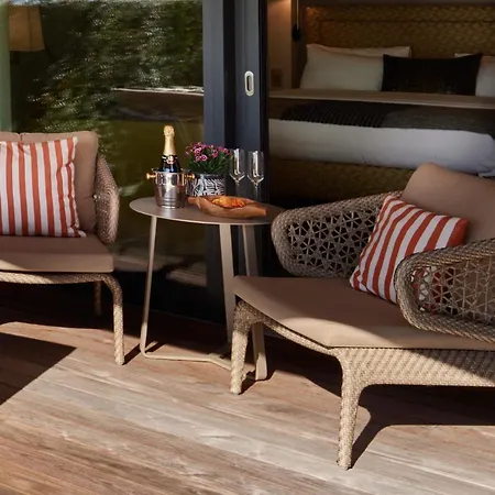 Strandhotel מלון *