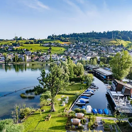 Strandhotel מלון